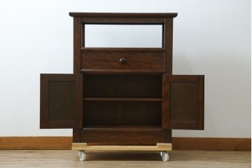 中古　松本民芸家具　和室にも洋室にも馴染む小振りなサイドキャビネット　(R-084126)