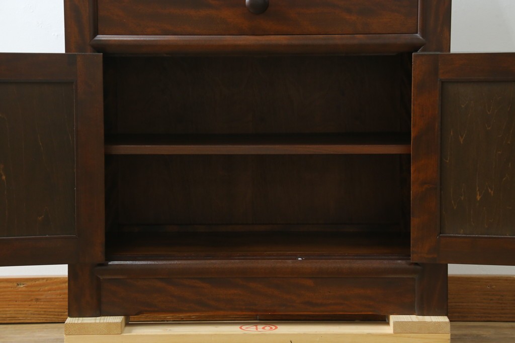 中古　松本民芸家具　和室にも洋室にも馴染む小振りなサイドキャビネット　(R-084126)