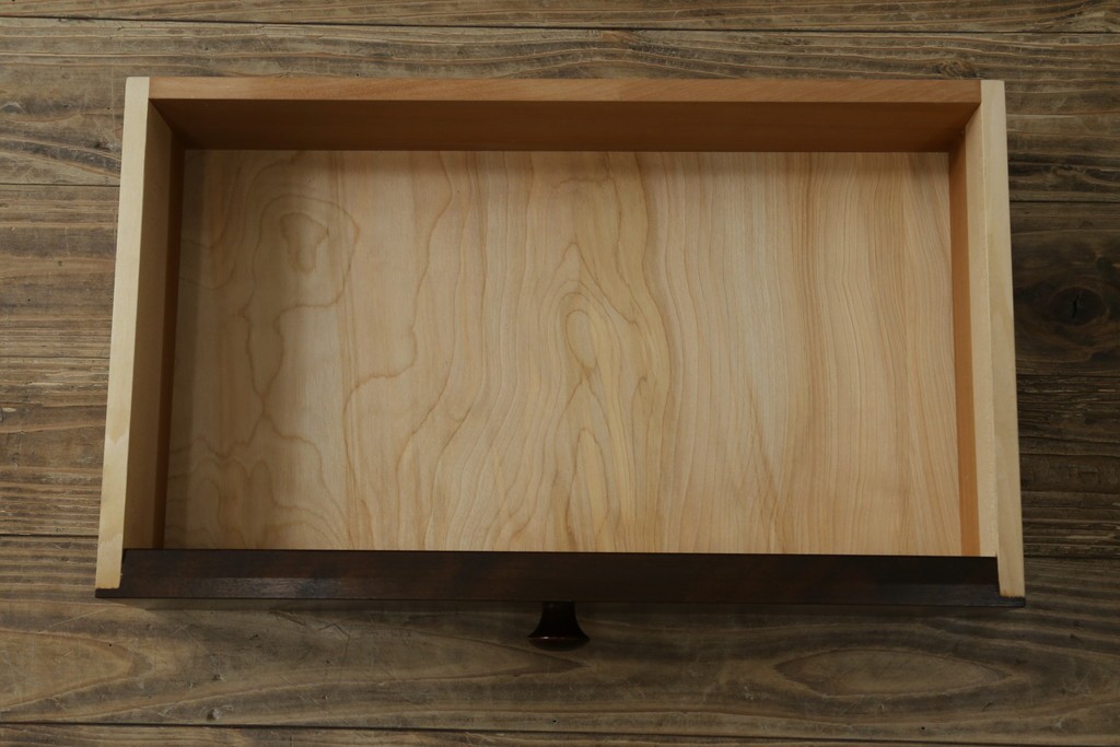 中古　松本民芸家具　和室にも洋室にも馴染む小振りなサイドキャビネット　(R-084126)