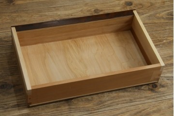 中古　松本民芸家具　和室にも洋室にも馴染む小振りなサイドキャビネット　(R-084126)