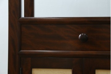 中古　松本民芸家具　和室にも洋室にも馴染む小振りなサイドキャビネット　(R-084126)