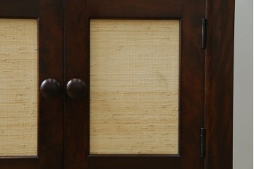 中古　松本民芸家具　和室にも洋室にも馴染む小振りなサイドキャビネット　(R-084126)