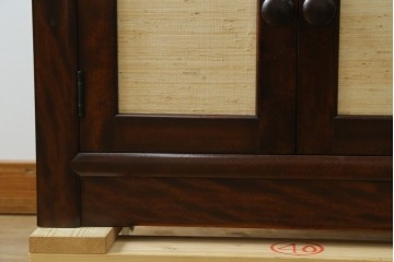 中古　松本民芸家具　和室にも洋室にも馴染む小振りなサイドキャビネット　(R-084126)