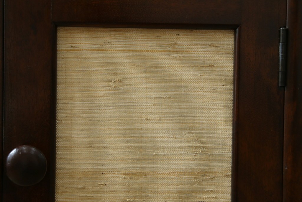 中古　松本民芸家具　和室にも洋室にも馴染む小振りなサイドキャビネット　(R-084126)