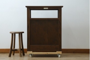 中古　松本民芸家具　和室にも洋室にも馴染む小振りなサイドキャビネット　(R-084126)