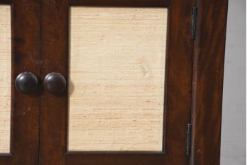 中古　松本民芸家具　和室にも洋室にも馴染む小振りなサイドキャビネット(サイドテーブル、コンソールテーブル、ナイトテーブル、戸棚、収納棚、茶棚、電話台、飾り棚)(R-084126)