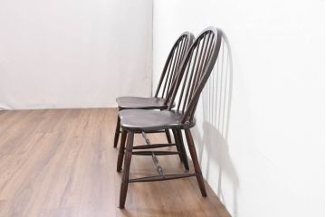 中古　美品　松本民芸家具　シックな佇まいが魅力的な#72型・リーチチェア2脚セット(ダイニングチェア、板座チェア、ウィンザーチェア、ウインザーチェア、椅子、イス、バラ売り可能)(定価約196000円)(R-084128)