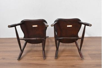 中古　美品　松本民芸家具　シックな佇まいが魅力的な#72型・リーチチェア2脚セット(ダイニングチェア、板座チェア、ウィンザーチェア、ウインザーチェア、椅子、イス、バラ売り可能)(定価約196000円)(R-084128)