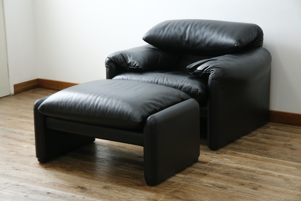 中古　美品　Cassina(カッシーナ)　675　MARALUNGA(マラルンガ)　本革(レザー)　洗練されたモダンデザインと極上の座り心地を兼ね備えた1人掛けソファ+オットマンのセット　定価約150万円　(R-084130)