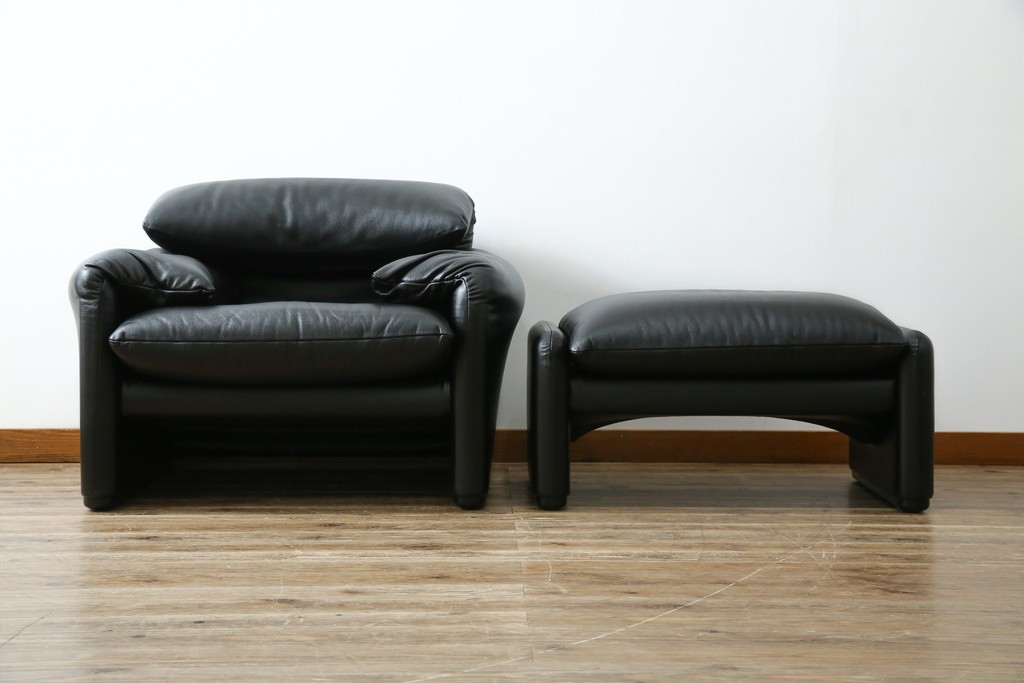 中古　美品　Cassina(カッシーナ)　675　MARALUNGA(マラルンガ)　本革(レザー)　洗練されたモダンデザインと極上の座り心地を兼ね備えた1人掛けソファ+オットマンのセット　定価約150万円　(R-084130)