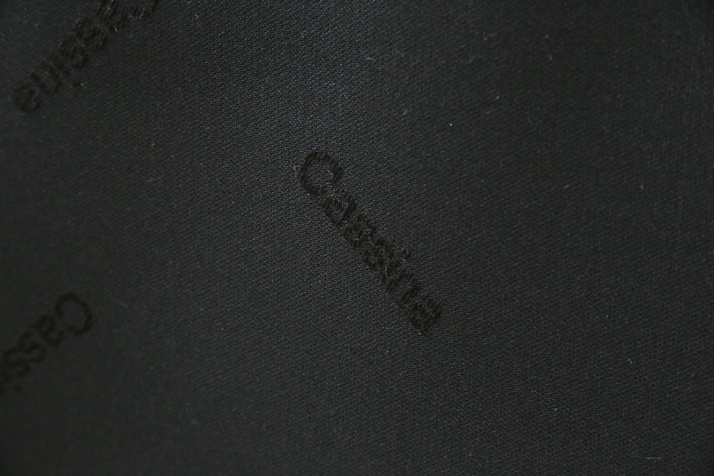 中古　美品　Cassina(カッシーナ)　675　MARALUNGA(マラルンガ)　本革(レザー)　洗練されたモダンデザインと極上の座り心地を兼ね備えた1人掛けソファ+オットマンのセット　定価約150万円　(R-084130)