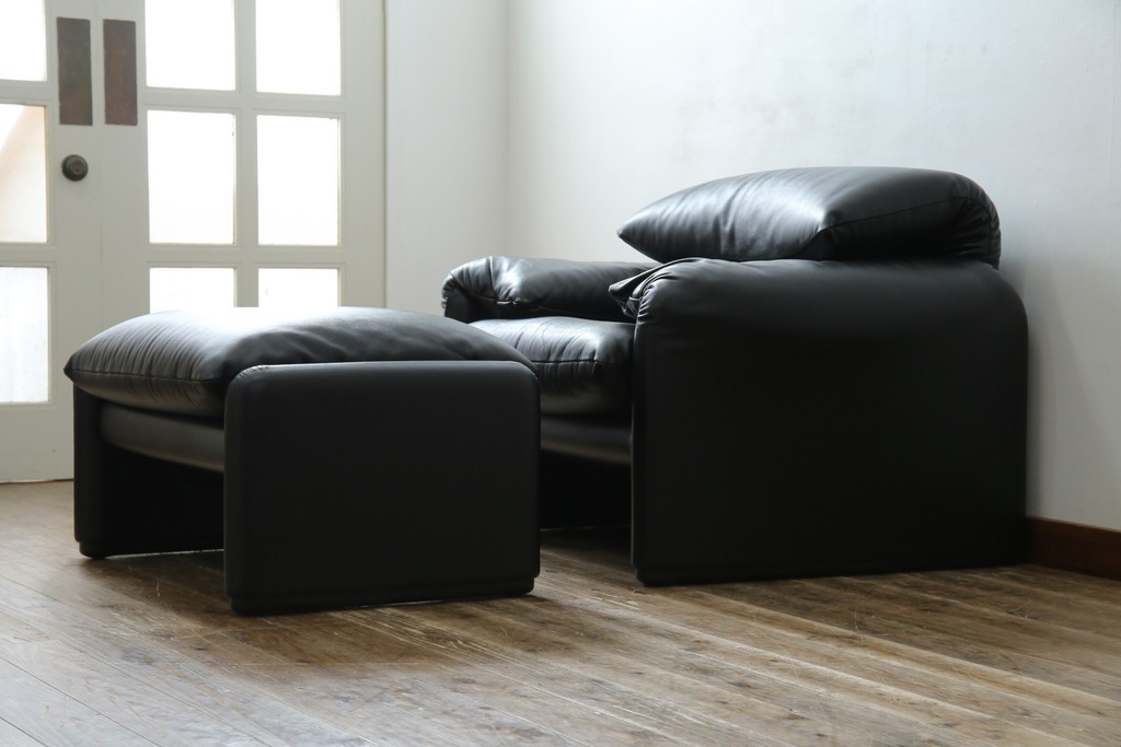 中古　美品　Cassina(カッシーナ)　675　MARALUNGA(マラルンガ)　本革(レザー)　洗練されたモダンデザインと極上の座り心地を兼ね備えた1人掛けソファ+オットマンのセット　定価約150万円　(R-084130)