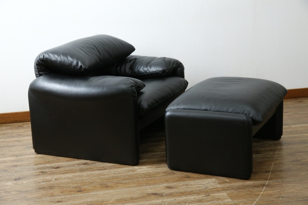 中古　美品　Cassina(カッシーナ)　675　MARALUNGA(マラルンガ)　本革(レザー)　洗練されたモダンデザインと極上の座り心地を兼ね備えた1人掛けソファ+オットマンのセット　定価約150万円　(R-084130)