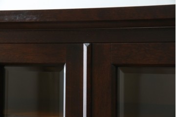 中古　美品　北海道民芸家具　HM160K　洗練されたデザインで空間に上質感をプラスする食器棚　(R-084131)