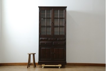 中古　美品　北海道民芸家具　HM160K　洗練されたデザインで空間に上質感をプラスする食器棚　(R-084131)