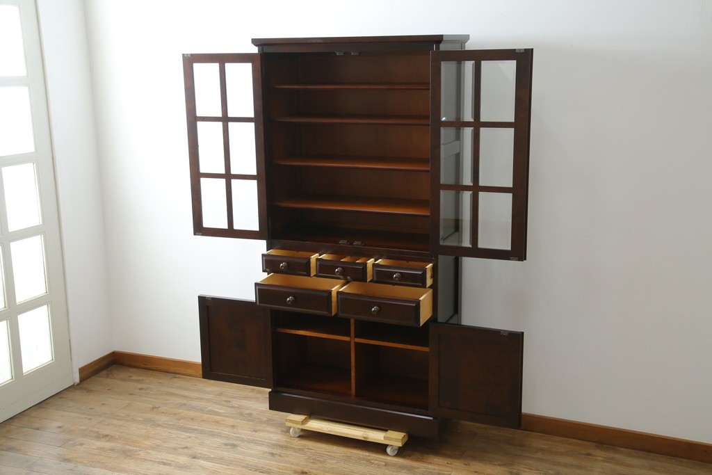 中古　美品　北海道民芸家具　HM160K　洗練されたデザインで空間に上質感をプラスする食器棚　(R-084131)