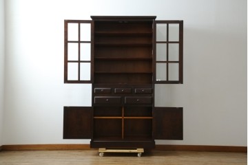 中古　美品　北海道民芸家具　HM160K　洗練されたデザインで空間に上質感をプラスする食器棚　(R-084131)