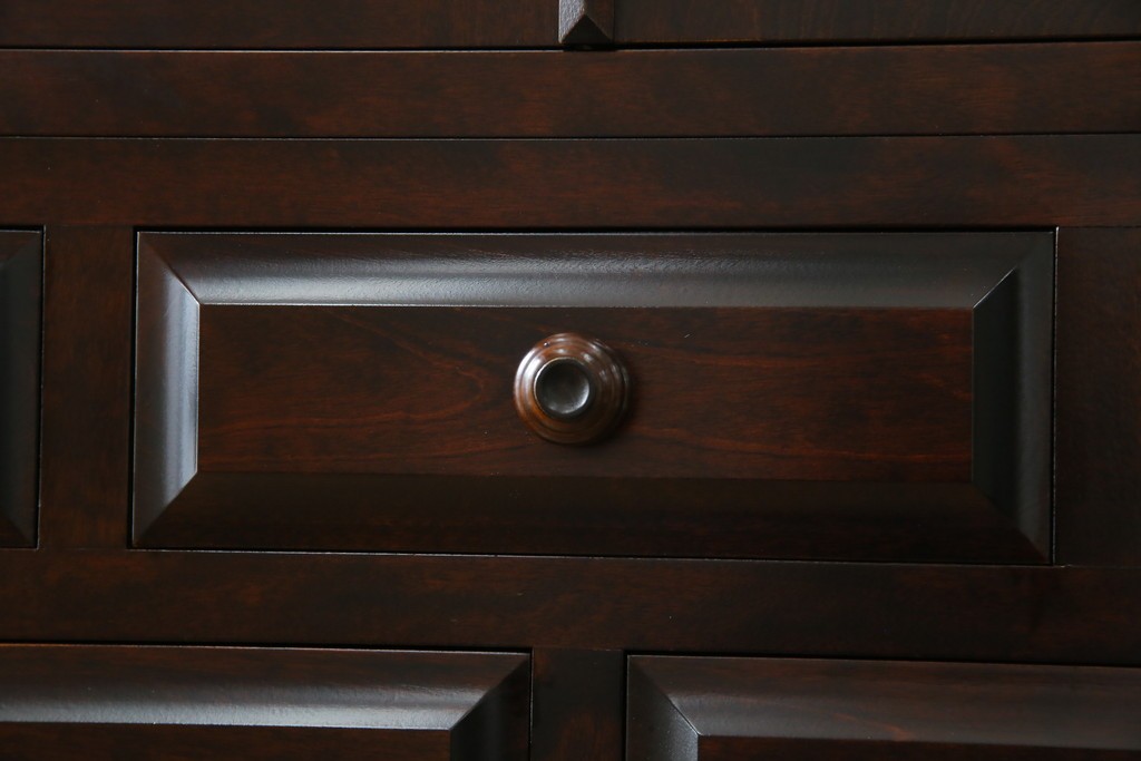 中古　美品　北海道民芸家具　HM160K　洗練されたデザインで空間に上質感をプラスする食器棚　(R-084131)