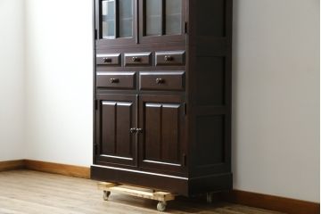 中古　美品　北海道民芸家具　HM160K　洗練されたデザインで空間に上質感をプラスする食器棚(本箱、戸棚、収納棚、飾り棚、キャビネット、バラ売り可能)(R-084131)