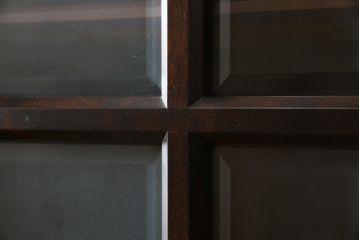 中古　美品　北海道民芸家具　HM160K　洗練されたデザインで空間に上質感をプラスする食器棚(本箱、戸棚、収納棚、飾り棚、キャビネット、バラ売り可能)(R-084131)