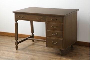 和製ビンテージ　神戸洋家具　オーク材　ノスタルジックな雰囲気漂う片袖机(ワークデスク、オフィスデスク、在宅用、在宅ワーク用、ヴィンテージ)(R-084134)