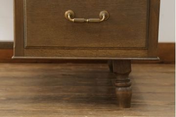 和製ビンテージ　神戸洋家具　オーク材　ノスタルジックな雰囲気漂う片袖机(ワークデスク、オフィスデスク、在宅用、在宅ワーク用、ヴィンテージ)(R-084134)