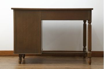 和製ビンテージ　神戸洋家具　オーク材　ノスタルジックな雰囲気漂う片袖机(ワークデスク、オフィスデスク、在宅用、在宅ワーク用、ヴィンテージ)(R-084134)