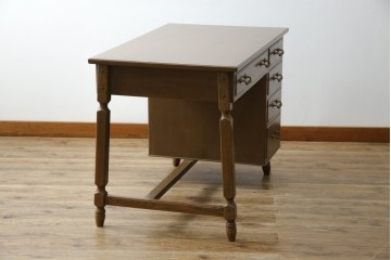 和製ビンテージ　神戸洋家具　オーク材　ノスタルジックな雰囲気漂う片袖机(ワークデスク、オフィスデスク、在宅用、在宅ワーク用、ヴィンテージ)(R-084134)