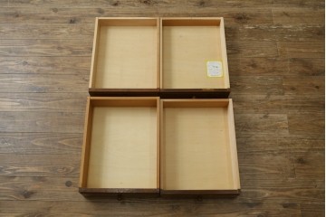 中古　三越家具　カントリーハウス　希少な絶版品!!　ブルージュ　挽き物加工や引手のデザインがおしゃれ!クラシカルな雰囲気を高めるデスク　(R-084135)
