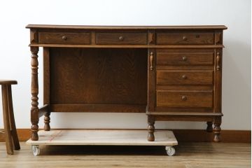 中古　三越家具　カントリーハウス　希少な絶版品!!　ブルージュ　挽き物加工や引手のデザインがおしゃれ!クラシカルな雰囲気を高めるデスク(片袖机、ワークデスク、在宅用、在宅ワーク用)(R-084135)