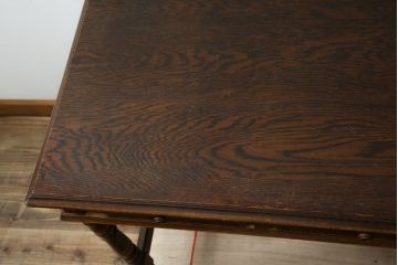 中古　三越家具　カントリーハウス　希少な絶版品!!　ブルージュ　挽き物加工や引手のデザインがおしゃれ!クラシカルな雰囲気を高めるデスク(片袖机、ワークデスク、在宅用、在宅ワーク用)(R-084135)