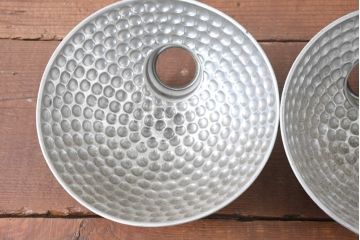 《引っ掛けシーリング式ペンダントライト加工費込み》　和製アンティーク　個性的なデザインで存在感抜群!アルミ製のランプシェード2個セット(ペンダントライト、吊り下げ照明、天井照明、電笠)(R-084137)