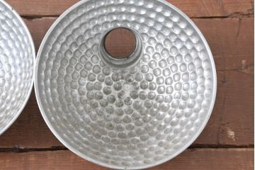 《引っ掛けシーリング式ペンダントライト加工費込み》　和製アンティーク　個性的なデザインで存在感抜群!アルミ製のランプシェード2個セット(ペンダントライト、吊り下げ照明、天井照明、電笠)(R-084137)