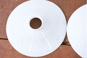 《引っ掛けシーリング式ペンダントライト加工費込み》　和製アンティーク　シンプルなフォルムで使いやすい平笠照明2個セット(天井照明、吊り下げ照明、ペンダントライト、シェード、電笠)(R-084140)