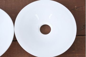 《引っ掛けシーリング式ペンダントライト加工費込み》　和製アンティーク　シンプルなフォルムで使いやすい平笠照明2個セット(天井照明、吊り下げ照明、ペンダントライト、シェード、電笠)(R-084141)
