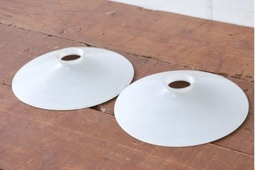 《引っ掛けシーリング式ペンダントライト加工費込み》　和製アンティーク　シンプルなフォルムで使いやすい平笠照明2個セット(天井照明、吊り下げ照明、ペンダントライト、シェード、電笠)(R-084142)