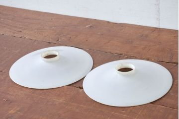 《引っ掛けシーリング式ペンダントライト加工費込み》　和製アンティーク　シンプルなフォルムで使いやすい平笠照明2個セット(天井照明、吊り下げ照明、ペンダントライト、シェード、電笠)(R-084144)