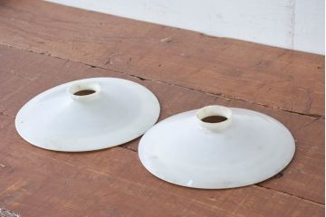《引っ掛けシーリング式ペンダントライト加工費込み》　和製アンティーク　シンプルなフォルムで使いやすい平笠照明2個セット(天井照明、吊り下げ照明、ペンダントライト、シェード、電笠)(R-084145)