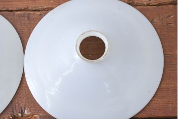 《引っ掛けシーリング式ペンダントライト加工費込み》　和製アンティーク　シンプルなフォルムで使いやすい平笠照明2個セット(天井照明、吊り下げ照明、ペンダントライト、シェード、電笠)(R-084149)