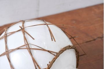 《引っ掛けシーリング式ペンダントライト加工費込み》　和製アンティーク　球体型　優しい光が映えるペンダントライト(吊り下げ照明、天井照明、シェードランプ)(R-084158)