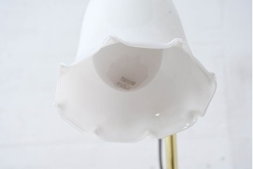 ヨーロッパビンテージ　シンプルな美しさで品格を添えるテーブルスタンド　(R-084170)
