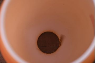 《引っ掛けシーリング式ペンダントライト加工費込み》　アメリカビンテージ　空間全体を温かい雰囲気に包み込むオレンジマットのガラスシェード(吊り下げ照明、ペンダントライト、照明カバー、天井照明、ヴィンテージ)(R-084171)