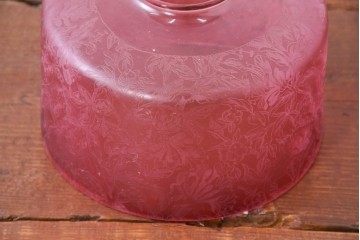 《引っ掛けシーリング式ペンダントライト加工費込み》　アンティーク照明　深いピンクで幻想的に彩るペンダントライト　(R-084175)