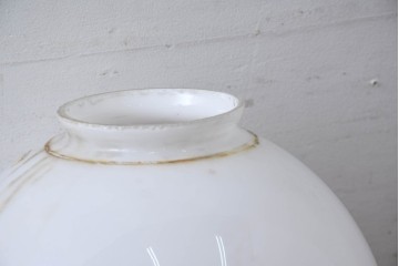 《引っ掛けシーリング式ペンダントライト加工費込み》　和製アンティーク　球体型　レトロな丸いフォルムが可愛らしいガラス製ペンダントライト　(R-084177)