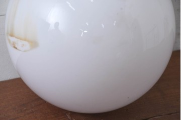 《引っ掛けシーリング式ペンダントライト加工費込み》　和製アンティーク　球体型　レトロな丸いフォルムが可愛らしいガラス製ペンダントライト　(R-084177)