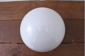 《引っ掛けシーリング式ペンダントライト加工費込み》　和製アンティーク　球体型　レトロな丸いフォルムが可愛らしいガラス製ペンダントライト　(R-084177)