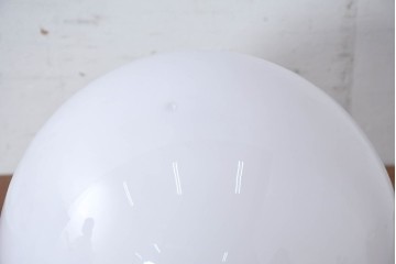 《引っ掛けシーリング式ペンダントライト加工費込み》　和製アンティーク　球体型　レトロな丸いフォルムが可愛らしいガラス製ペンダントライト　(R-084177)