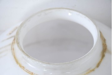 《引っ掛けシーリング式ペンダントライト加工費込み》　和製アンティーク　球体型　レトロな丸いフォルムが可愛らしいガラス製ペンダントライト　(R-084177)