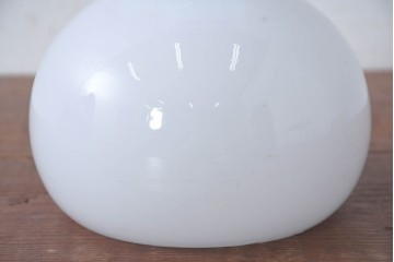 《引っ掛けシーリング式ペンダントライト加工費込み》　和製アンティーク　ぽってり丸みを帯びた乳白ガラスが可愛らしいペンダントライト　(R-084181)