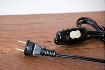 中古　美品　林木工芸　木のあかりシリーズ　いちまつ　市松模様の優しい灯りがくつろぎの空間を演出するフロアスタンド　定価約13万円相当　(R-084183)